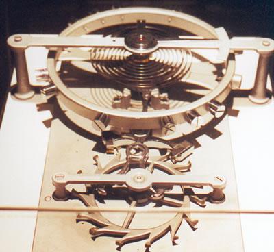 Horloge a ressorts vu de l'intérieur 