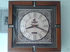 Horloge à quartz des années 1960.